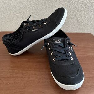 Skechers Women's Black Bobs B Sneakers | Size 8 Wide